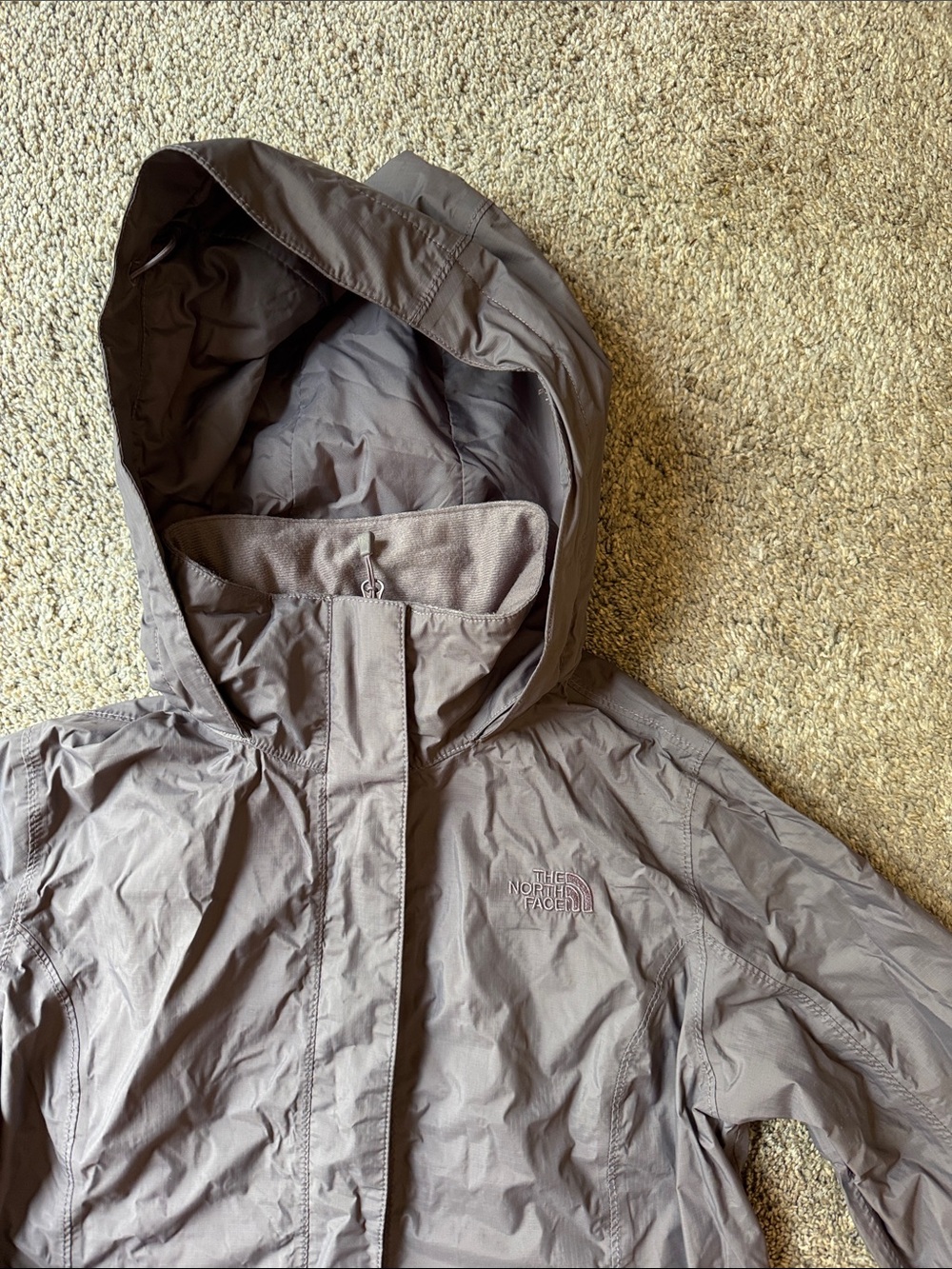 The North Face Women's Hooded rain jacket grey size medium - Picture 2 of 6